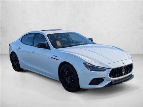 2023 Maserati Ghibli Modena Q4