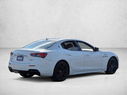 2023 Maserati Ghibli Modena Q4