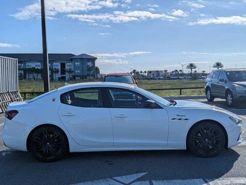 2023 Maserati Ghibli Modena Q4
