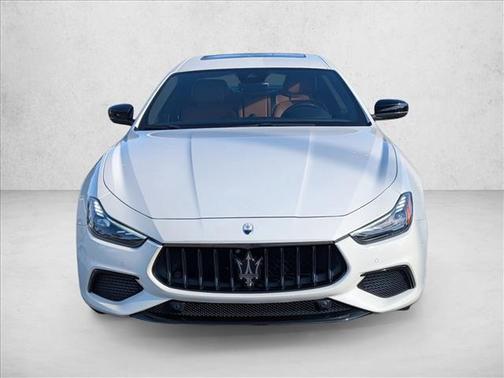 2023 Maserati Ghibli Modena Q4