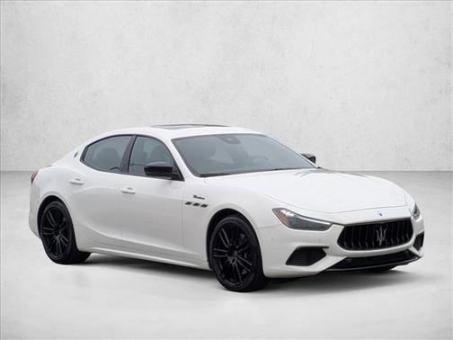 2023 Maserati Ghibli Modena Q4