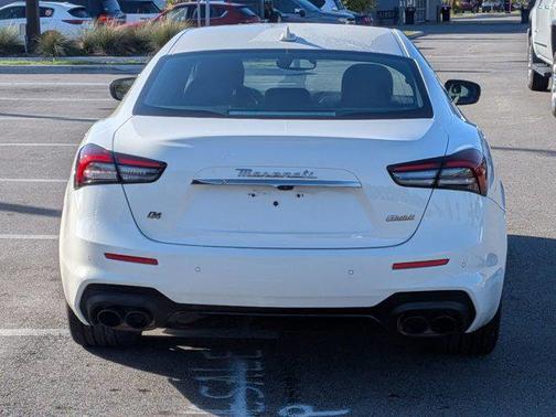 2023 Maserati Ghibli Modena Q4