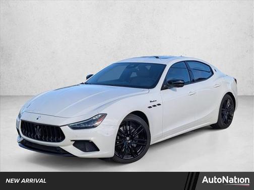 2023 Maserati Ghibli Modena Q4