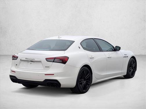 2023 Maserati Ghibli Modena Q4
