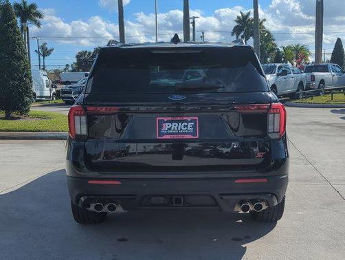 2025 Ford Explorer ST