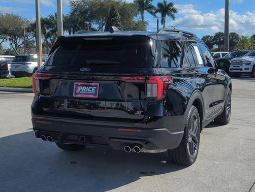 2025 Ford Explorer ST
