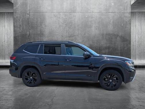2022 Volkswagen Atlas 2.0T SE w/Technology