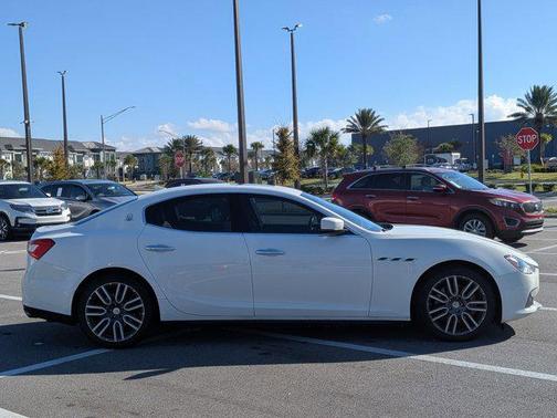 2016 Maserati Ghibli Base