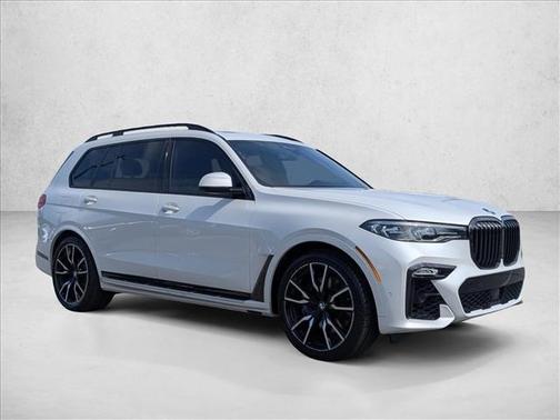 Mineral White Metallic 2021 BMW X7 xDrive40i