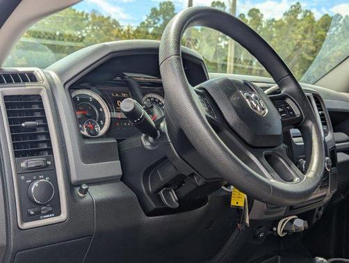 2018 RAM 2500 Tradesman Crew Cab 4x4 6'4' Box