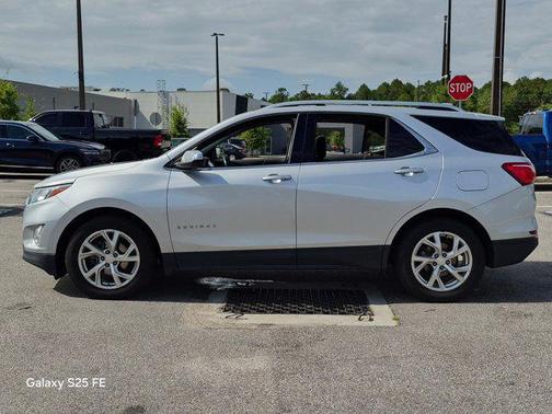 Silver Ice Metallic 2020 Chevrolet Equinox L