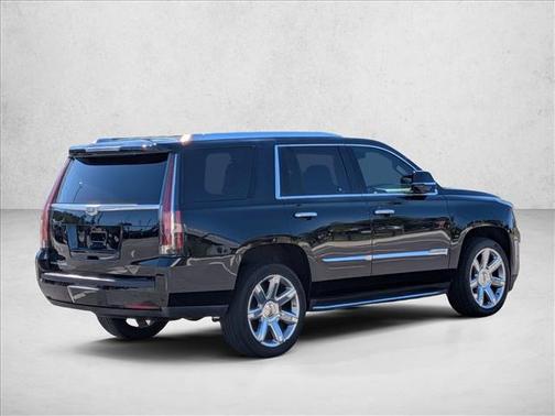 2017 Cadillac Escalade Luxury