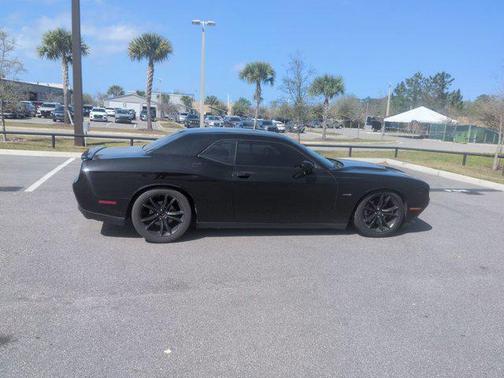 2017 Dodge Challenger R/T