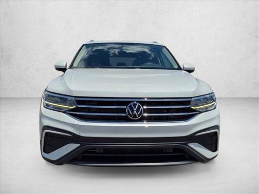 Opal White Pearl 2023 Volkswagen Tiguan 2.0T SE
