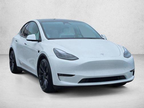 Pearl White Multi-Coat 2024 Tesla Model Y Performance Dual Motor All-Wheel Drive