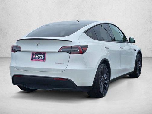 Pearl White Multi-Coat 2024 Tesla Model Y Performance Dual Motor All-Wheel Drive