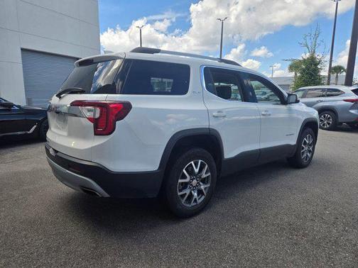 2023 GMC Acadia FWD SLT