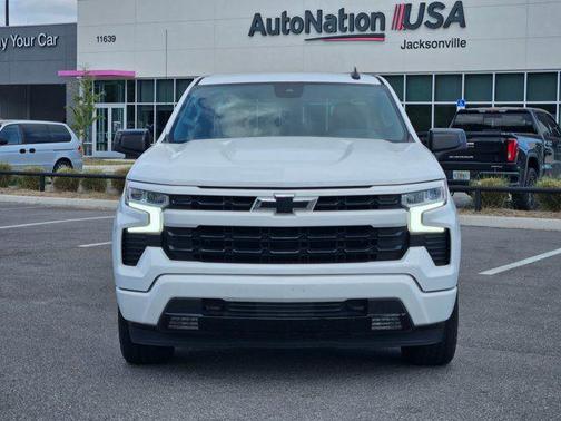Summit White 2022 Chevrolet Silverado 1500 RST