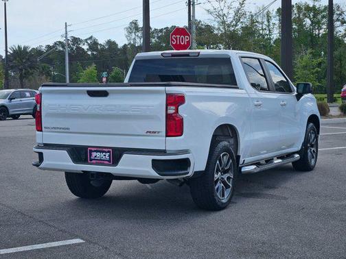 Summit White 2022 Chevrolet Silverado 1500 RST