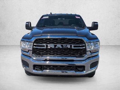 2024 RAM 3500 Tradesman Crew Cab 4x4 8' Box