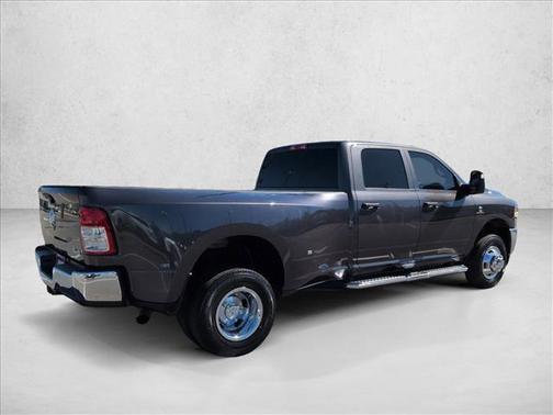 2024 RAM 3500 Tradesman Crew Cab 4x4 8' Box