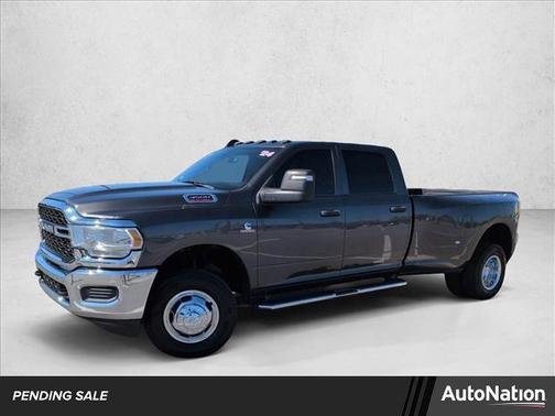 2024 RAM 3500 Tradesman Crew Cab 4x4 8' Box
