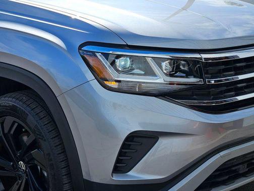 2022 Volkswagen Atlas 3.6L SE w/Technology