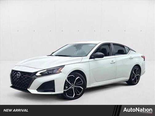 2023 Nissan Altima SR FWD