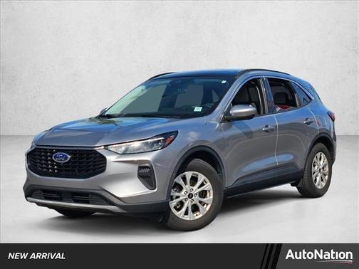 Iconic Silver Metallic 2023 Ford Escape Active
