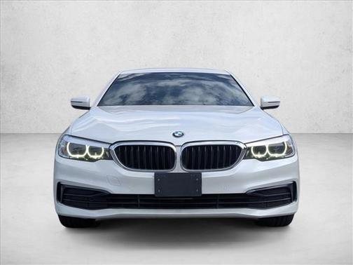Mineral White Metallic 2019 BMW 530 530i