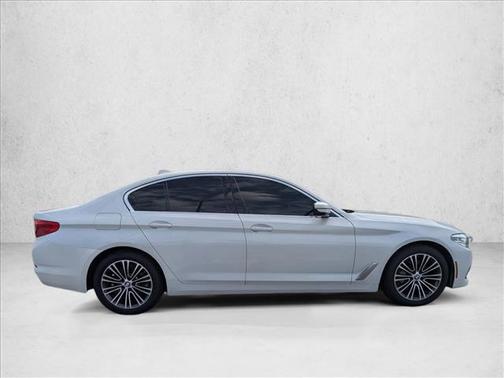 Mineral White Metallic 2019 BMW 530 530i