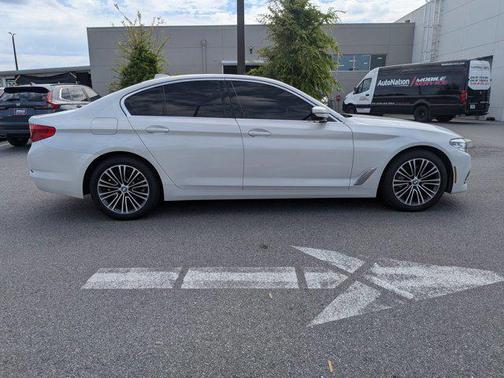 Mineral White Metallic 2019 BMW 530 530i
