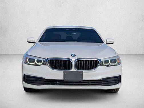 Mineral White Metallic 2019 BMW 530 530i