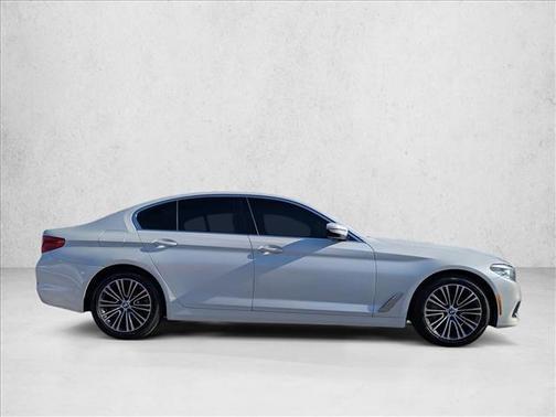 Mineral White Metallic 2019 BMW 530 530i