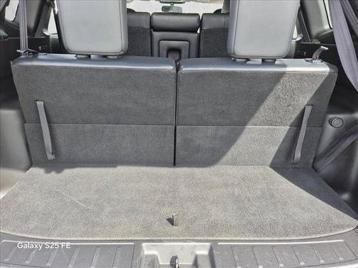 Cosmic Blue Metallic 2024 Mitsubishi Outlander SE