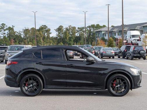 2019 Alfa Romeo Stelvio Ti Sport