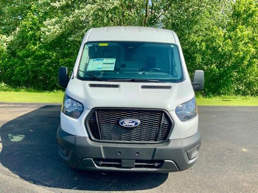 Oxford White 2026 Ford Transit-250 Base