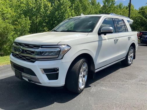 Star White Metallic Tri-Coat 2023 Ford Expedition Platinum