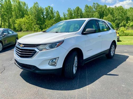 Summit White 2019 Chevrolet Equinox LS