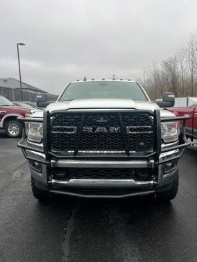 2024 RAM 3500 Big Horn Crew Cab 4x4 8' Box