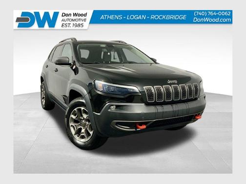 Diamond Black Crystal Pearlcoat 2020 Jeep Cherokee Trailhawk