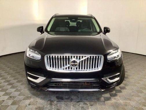 2024 Volvo XC90 B6 Plus Bright Theme 6-Seater