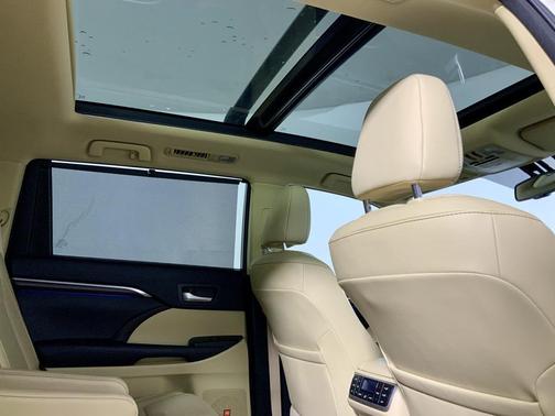 2016 Toyota Highlander Hybrid Platinum