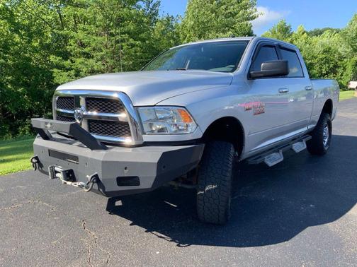 Bright Silver Metallic Clearcoat 2016 RAM 2500 SLT