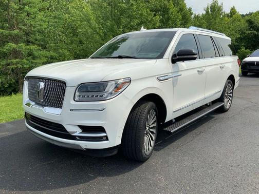 Pristine White 2021 Lincoln Navigator Reserve