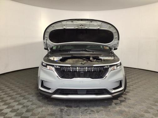 2024 Kia Carnival EX