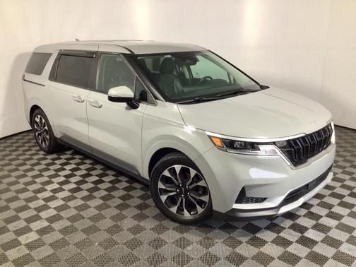 2024 Kia Carnival EX