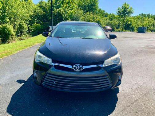 Midnight Black Metallic 2017 Toyota Camry LE