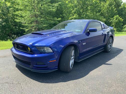 Deep Impact Blue Metallic 2013 Ford Mustang GT Premium