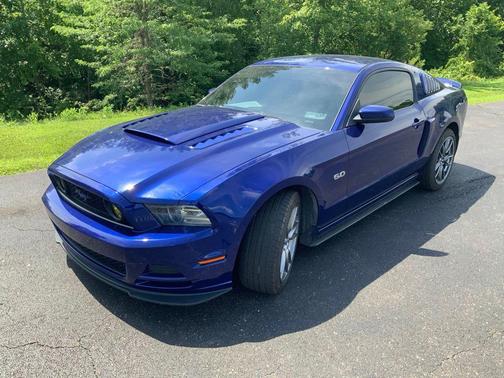 Deep Impact Blue Metallic 2013 Ford Mustang GT Premium